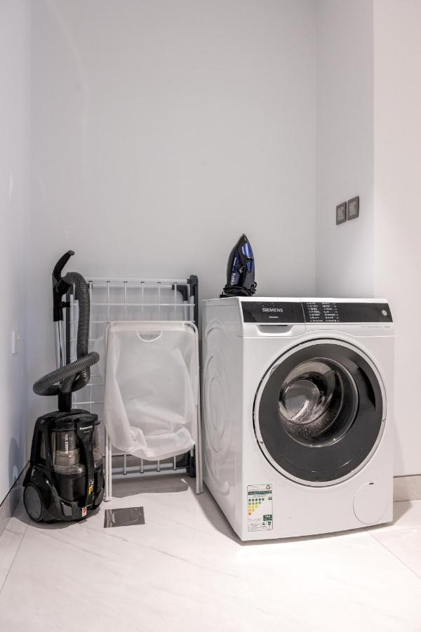 Spectacular 3 Bedroom Condo With Maids Room Facing The Dubai Eye المظهر الخارجي الصورة